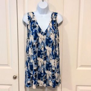 Sleeveless blouse